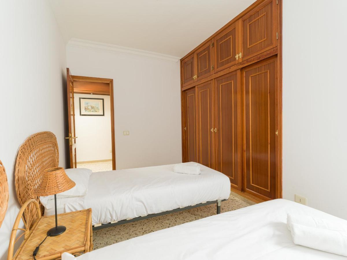 Huge Balcony Over Las Canteras By Canariasgetaway ラスパルマス・デ・グランカナリア エクステリア 写真